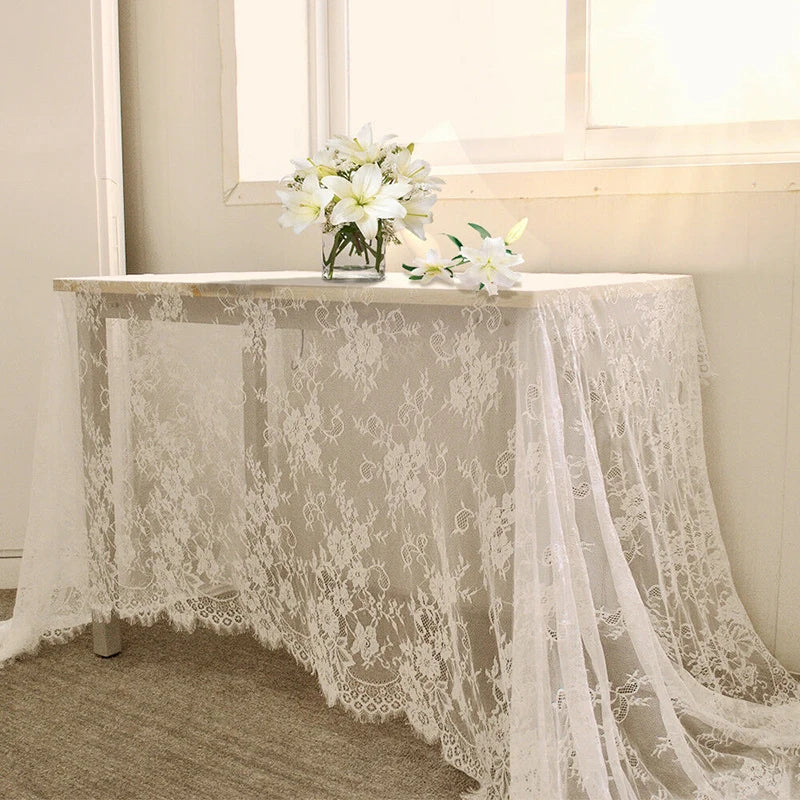 Nappe en Dentelle Blanche 🦲 | 150x300 cm – Mariage, Fêtes & Décoration de Table