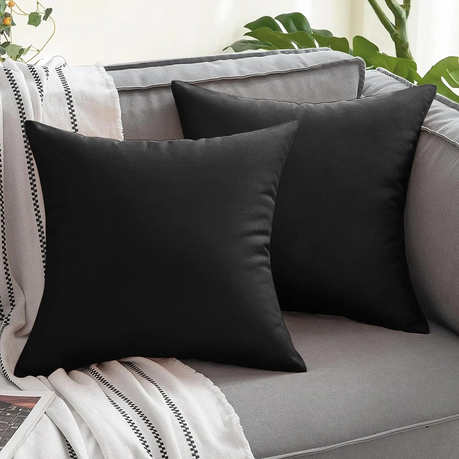 Housse de Coussin Imperméable Intérieur & Extérieur – 5 Coloris | 5 Tailles