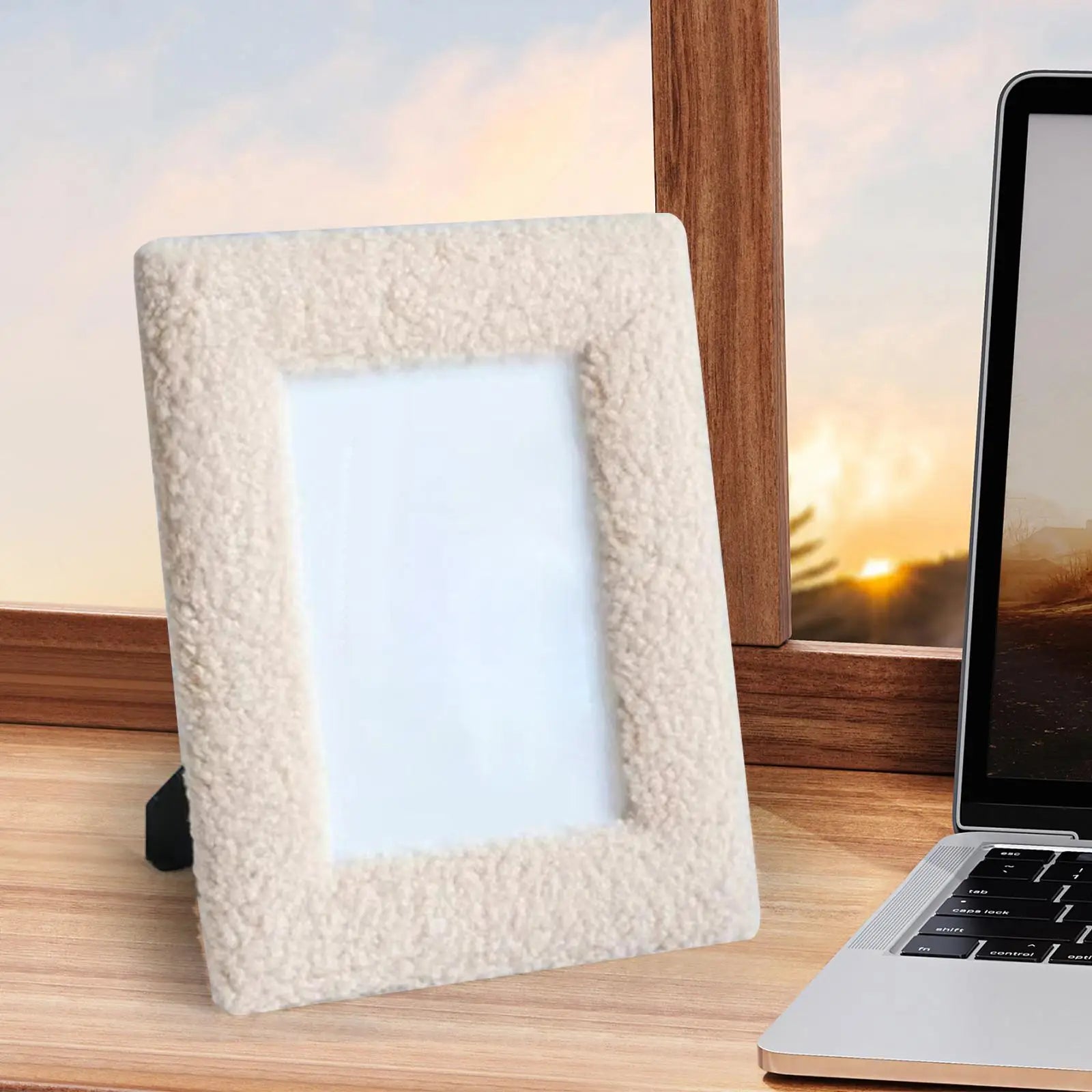 Cadre Photo Décoratif 🖼️ | Bois &amp; Peluche – Style Minimaliste – Poser ou Accrocher – 3 Coloris