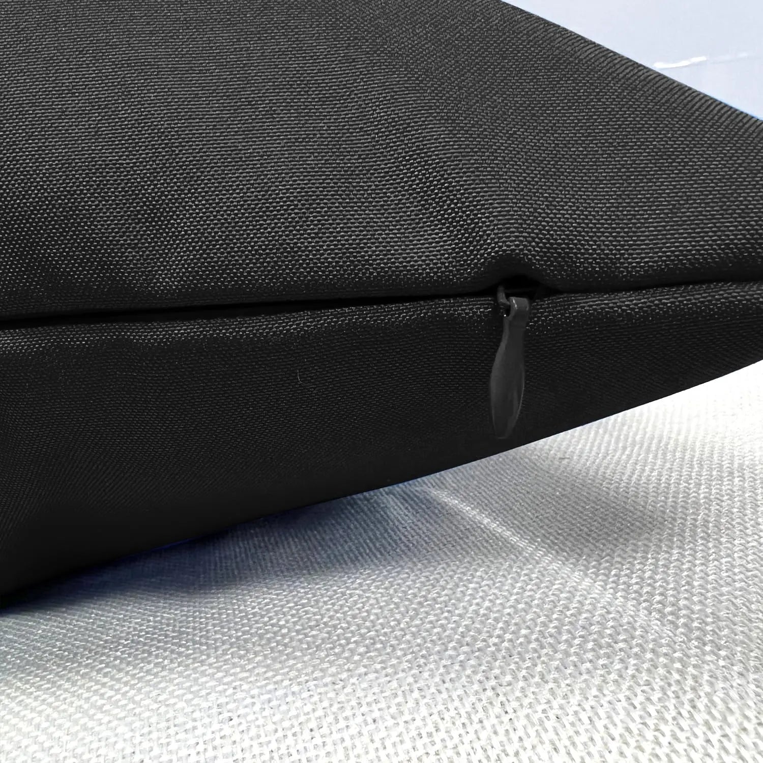 Housse de Coussin Imperméable Intérieur &amp; Extérieur – 5 Coloris | 5 Tailles