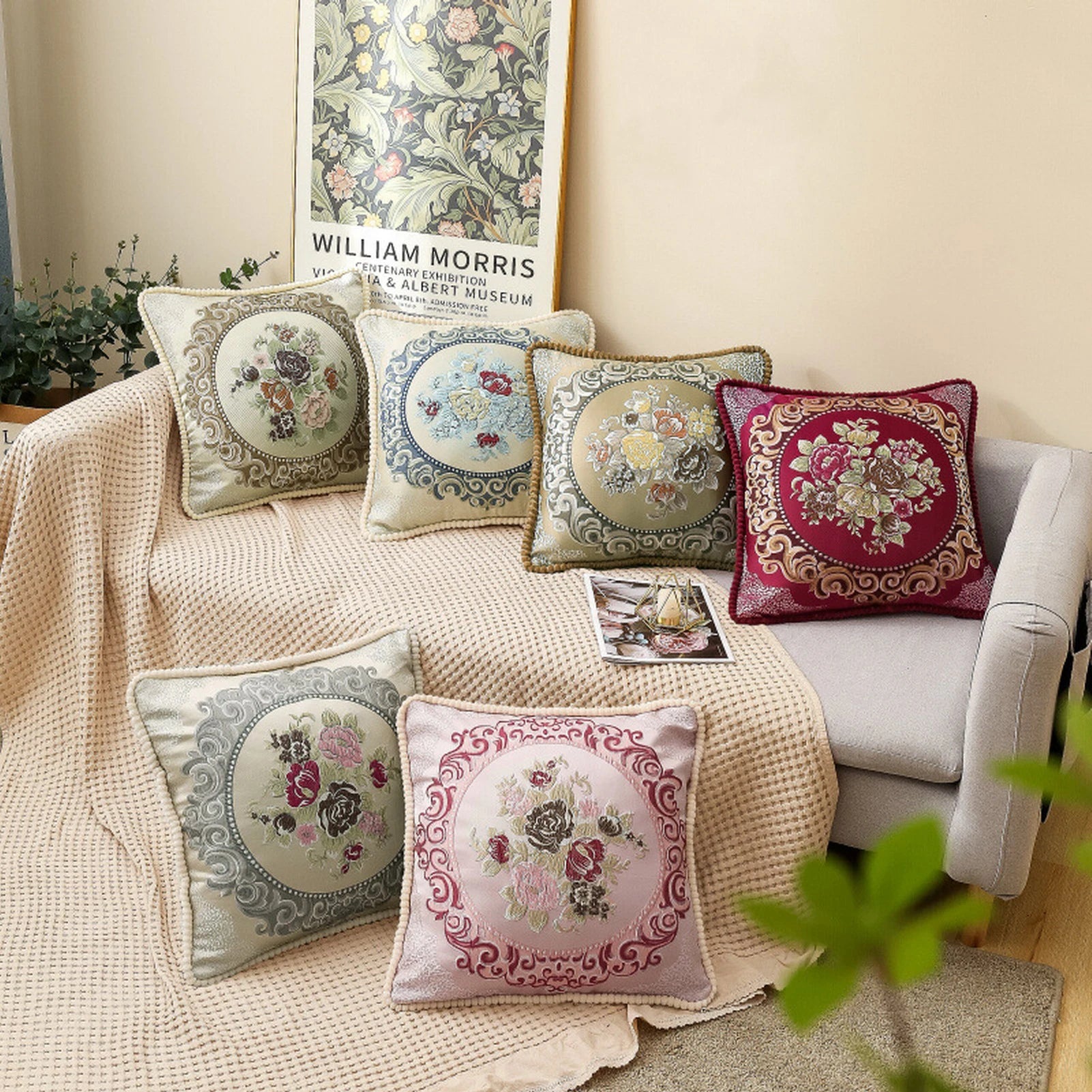 Housse de Coussin Décorative Jacquard 🌸 | Motifs Brodés – Douce &amp; Lavable